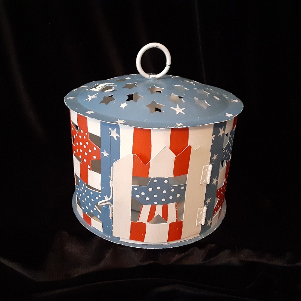 Patriotic candle holder